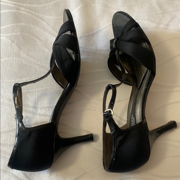 Naturalizer Women's Black Size 9M Sandals - Picture 5 of 13